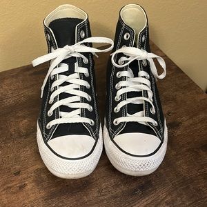 Converse high tops black Chuck Taylors
